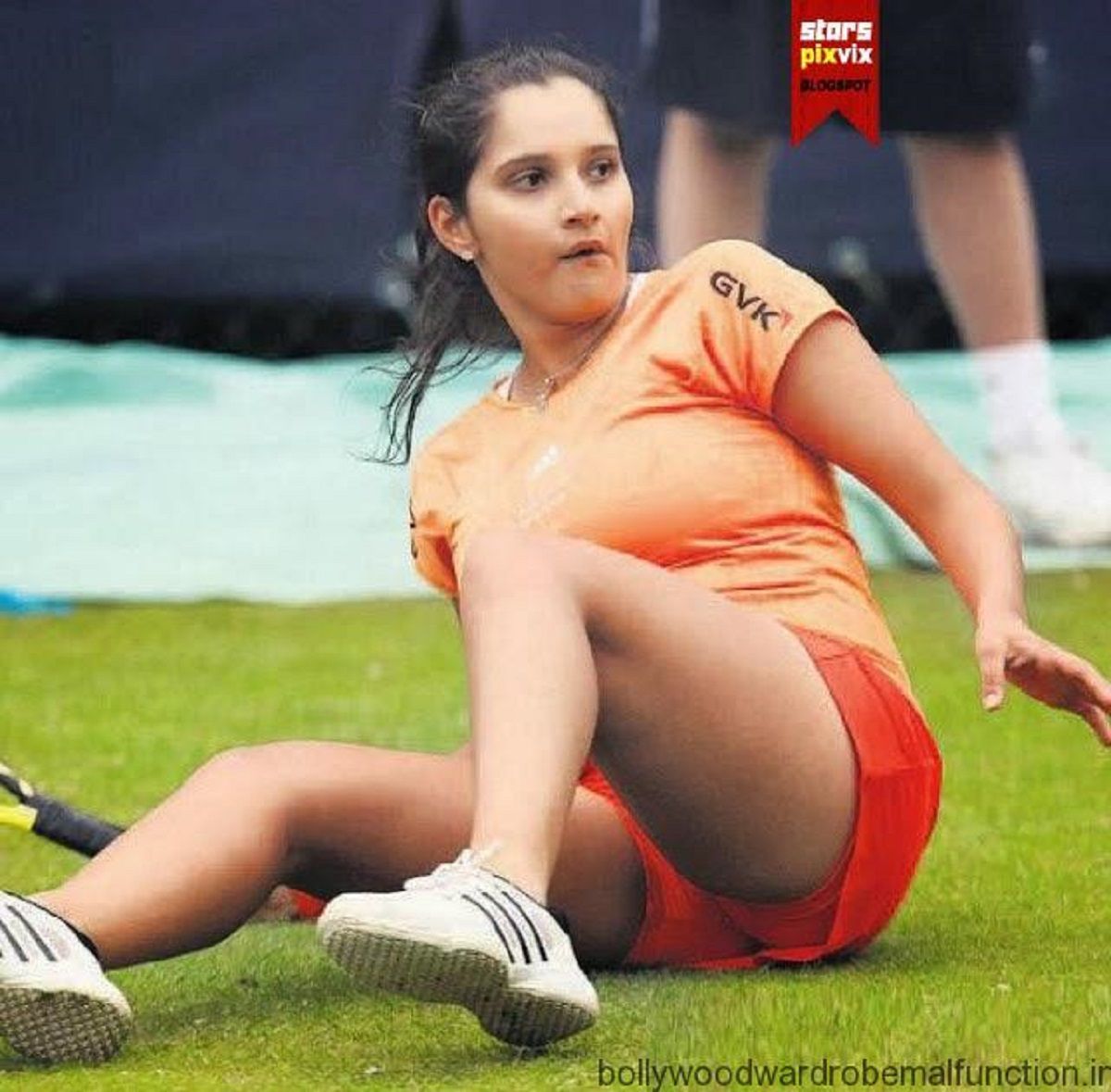 Sania Mirza Oops Moments On Tennis Court