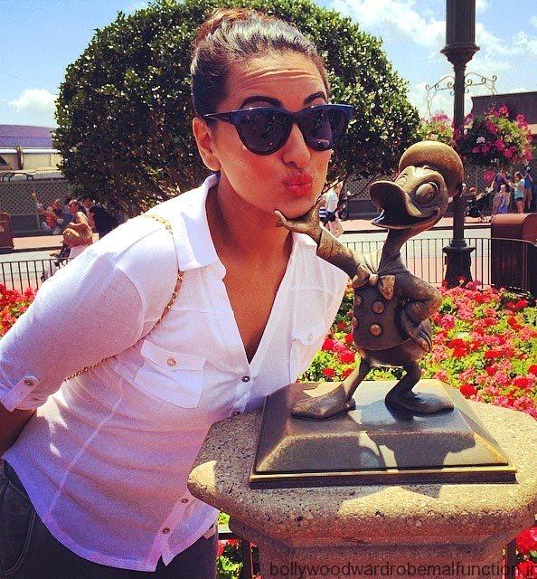 Private Holidays Pics Of Bollywood Celebrities, Sonakshi Sinha