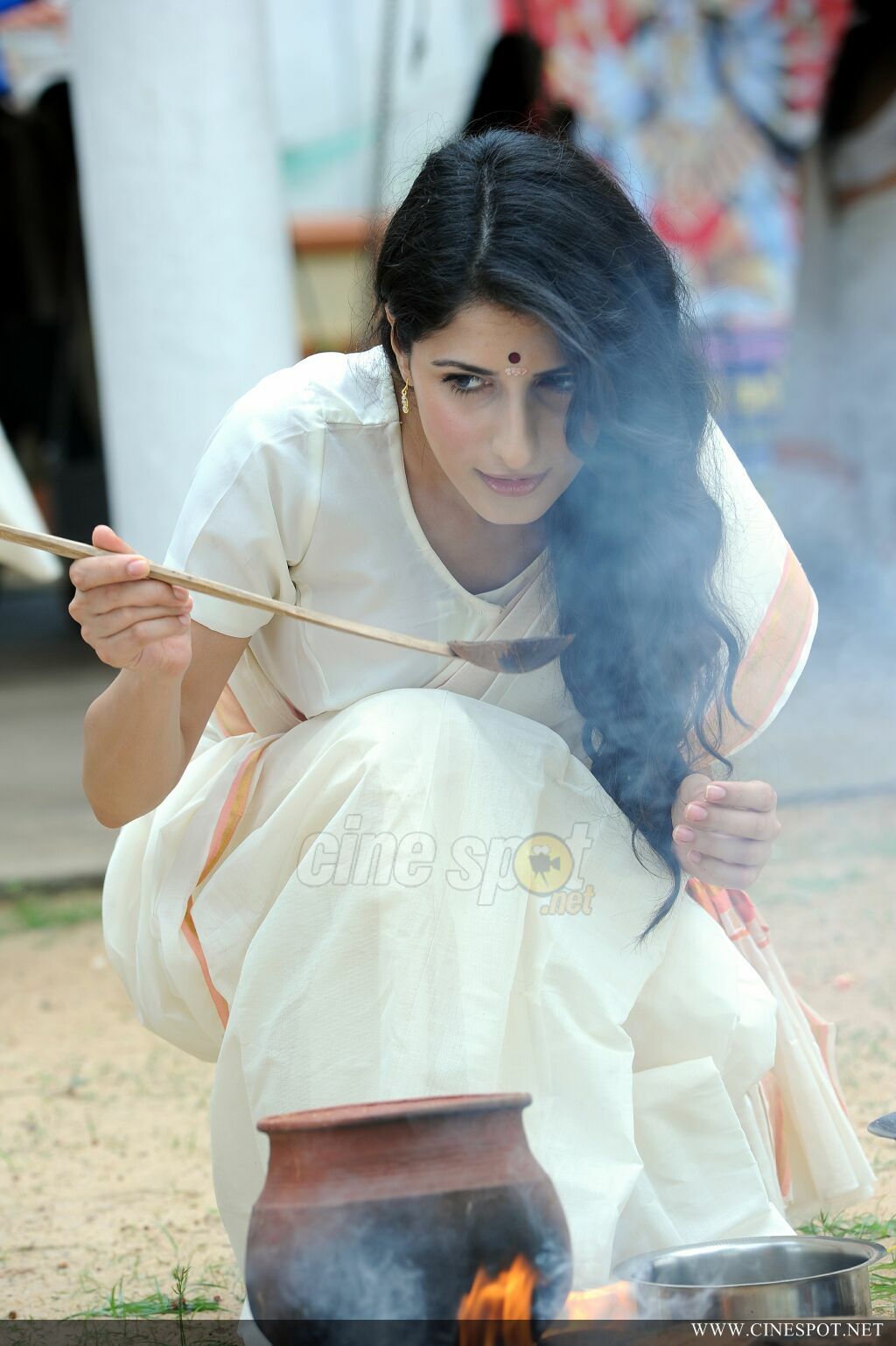 Bhouri Actress Masha Paur Hd Pics Page 3 Of 6 