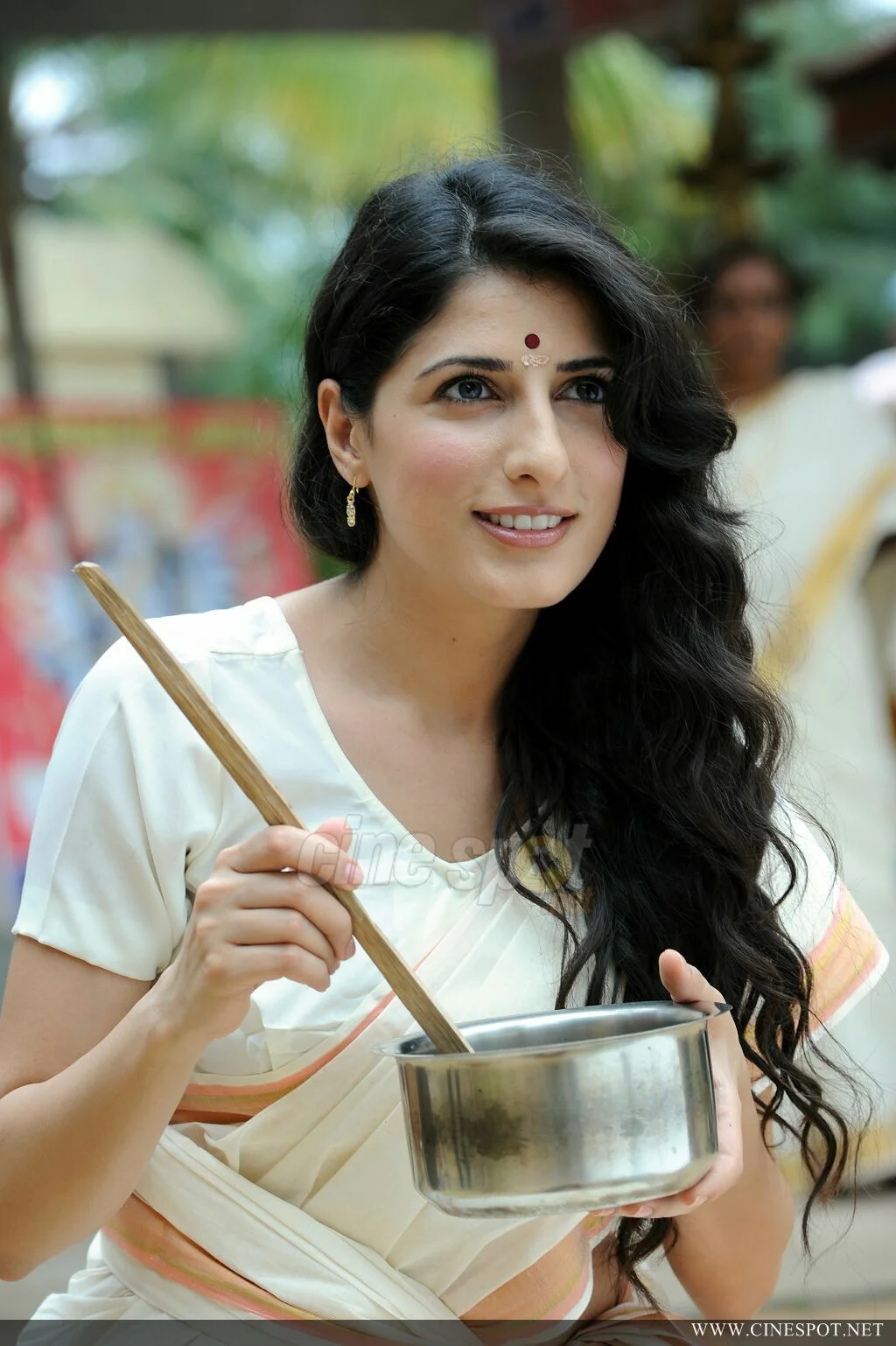 Bhouri Actress Masha Paur HD PICS