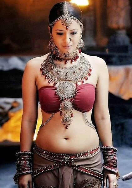 Reema Sen Hot Navel Pics