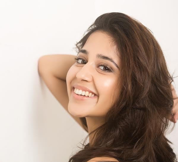 Shweta Tripathi Biography