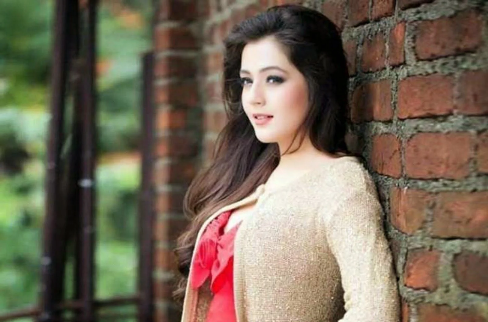 Priyal Gor Biography