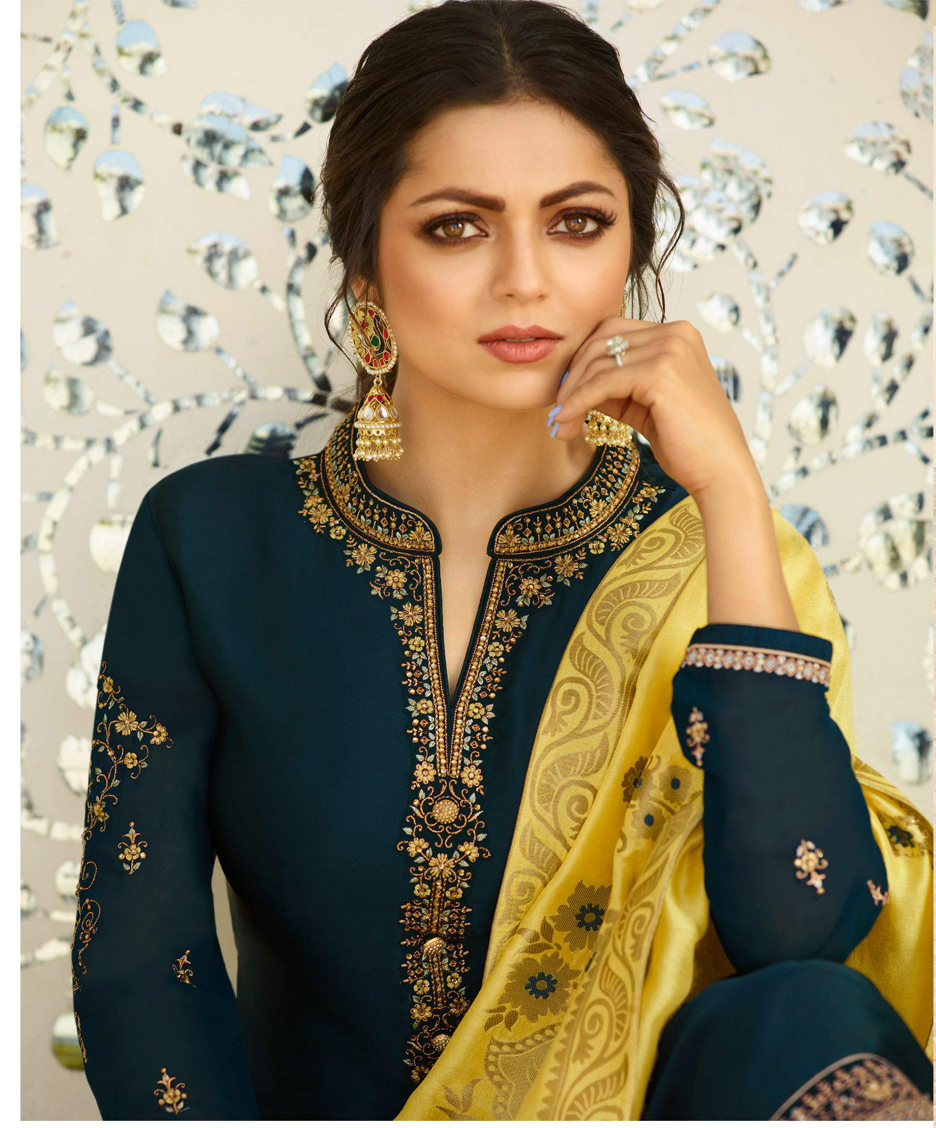 Drashti Dhami Biography