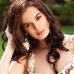 Evelyn Sharma