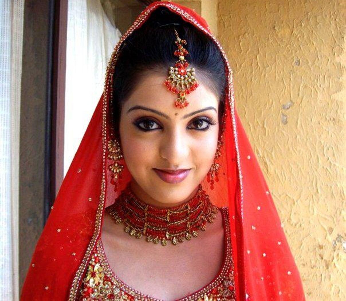 Amrita Prakash Biography