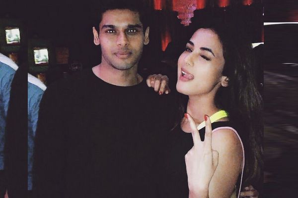 Sonal Chauhan dating Bhagyashree's son Abhimanyu Dassani