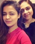 riva kishan with mother preeti kishan