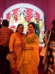 Gia Manek with mother Reena Manek