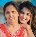 Piyanka Mongia with mother