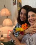 Surveen Chawla with her mother