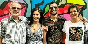 Amyra Dastur family picture