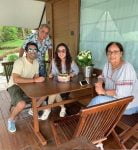 Sanaya Irani with parents
