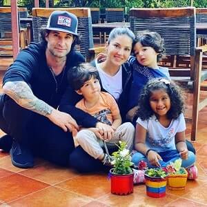 Sunny Leone and Daniel Weber with their kids