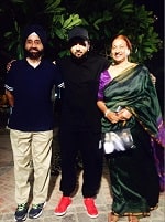 Yo Yo Honey Singh with parents