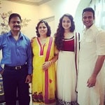 Zoya Afroz with parents and brother