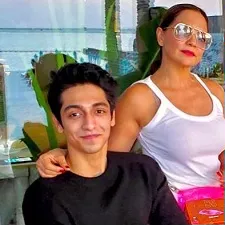 ahaan pandey with mother deanne panday