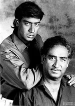 ajay devgan with father veeru devgan