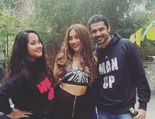 anusha dandekar with apeksha dandekar and abhishek sharma