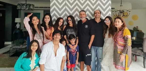chunky panday family picture