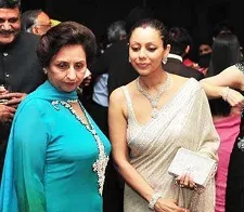 gauri khan with mother savita chhibber