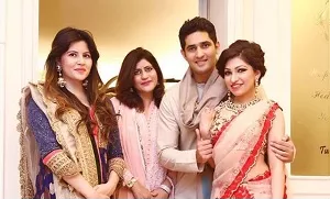 hitesh ralhan with his sisters and wife