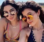 khushi kapoor and shanaya kapoor