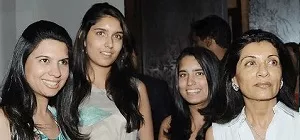 leanna mallya with mother and sisters