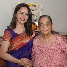 madhuri dixit with mother