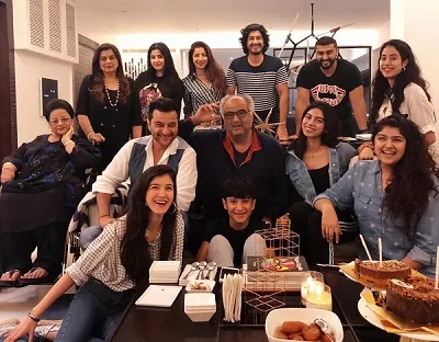 maheep kapoor family picture