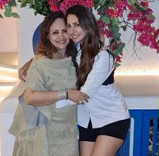 malvika raaj khurana with mother reena raaj