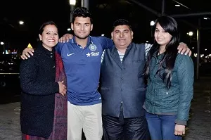 rishabh pant family picture