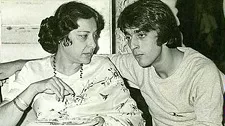 sanjay dutt with mother nargis dutt