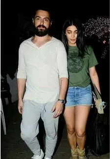 shruti haasan with michael corsale