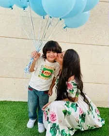 yasmin oweidah with son theyab