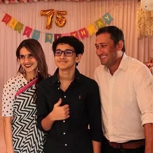 ajit agarkar with wife fatema and son raj