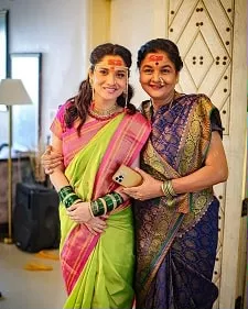 ankita lokhande with mother vandana pandis lokhande