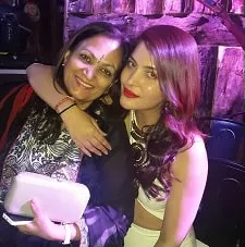 ankita shorey with mother neelam shorey
