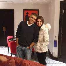 fatema agarkar with cousin muffazal lakdawala