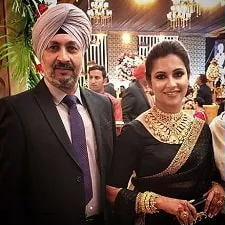 heena sidhu with father