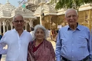 jay mehta with parents
