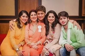jibraan khan family picture