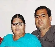 kapil sharma mother janak rani and brother ashok kumar sharma