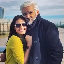 krishna bhatt with father vikram bhatt