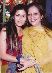 namrata soni with mother poonam soni