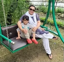 neena nautiyal with grandson