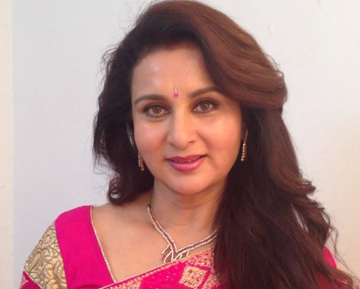 Poonam Dhillon Biography poonam dhillon