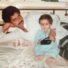 prachi tehlan childhood picture with father