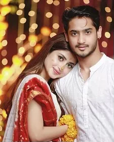 sajal ali with brother muhammad ali