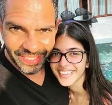 samaira kapur with father sunjay kapur